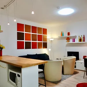 marti-apartman-a-varos-sziveben.inbudapesthotels.com/